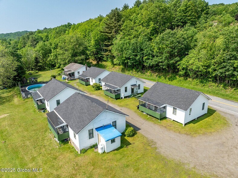 More Photos Of 4140 County Route 48, Argyle Specialty For Sale