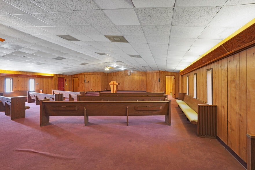 More Photos Of 29 County Road 2295, Cleveland Office For Sale