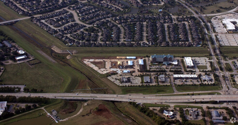 More Photos Of 800 Bonaventure Way, Sugar Land Unknown For Lease
