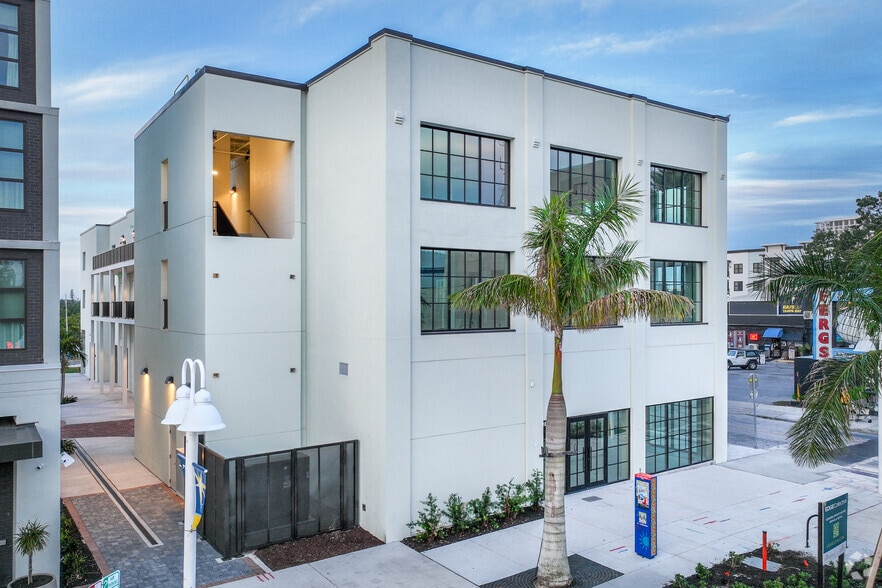 More Photos Of 1246 Central Ave, Saint Petersburg Office For Sale