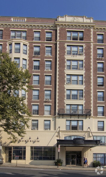 More Photos Of 1284 Beacon St, Brookline Apartments For Lease