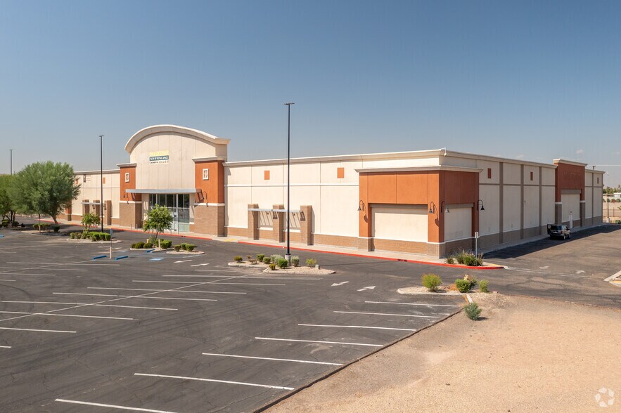 More Photos Of 1407 Imperial Ave W, Calexico Department Store For Lease