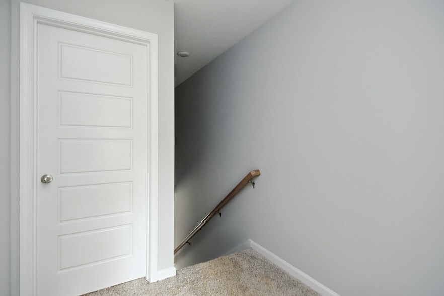 More Photos Of 100 Henry Dr, Burns Apartments For Sale