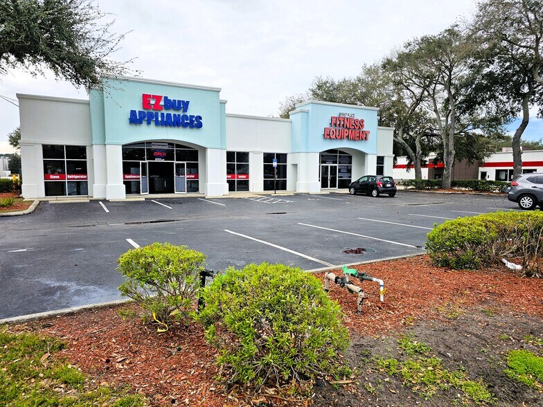 More Photos Of 10290 Philips Hwy, Jacksonville Freestanding For Lease