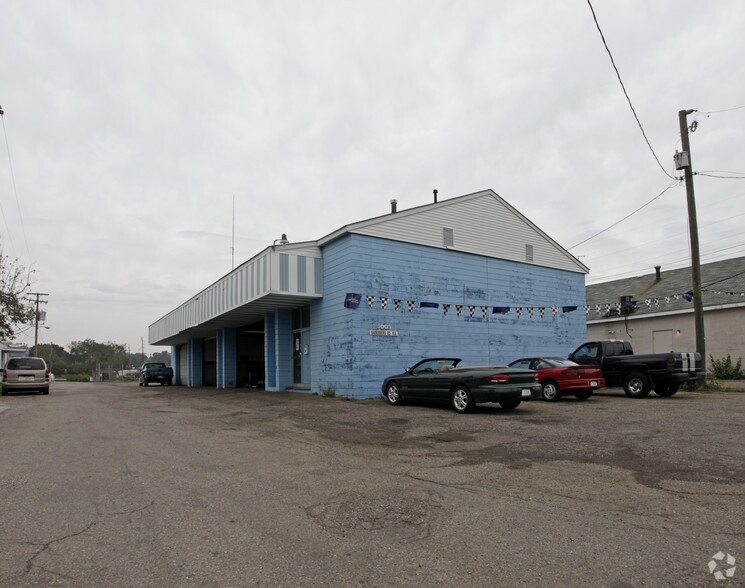 More Photos Of 3003 Harrisburg Rd NE, Canton Warehouse For Sale