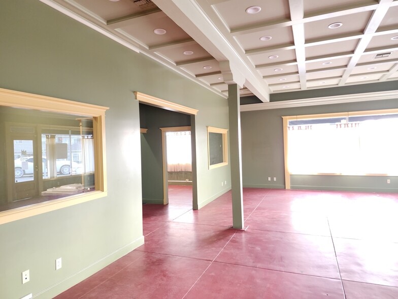 More Photos Of 800-810 W 9th St, San Pedro Office For Sale