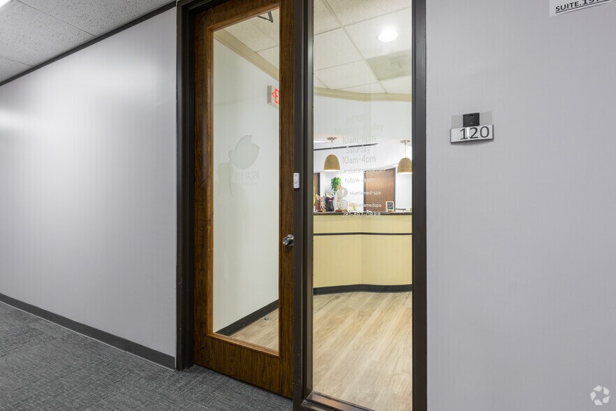 More Photos Of 1500 S Dairy Ashford Rd, Houston Medical For Lease