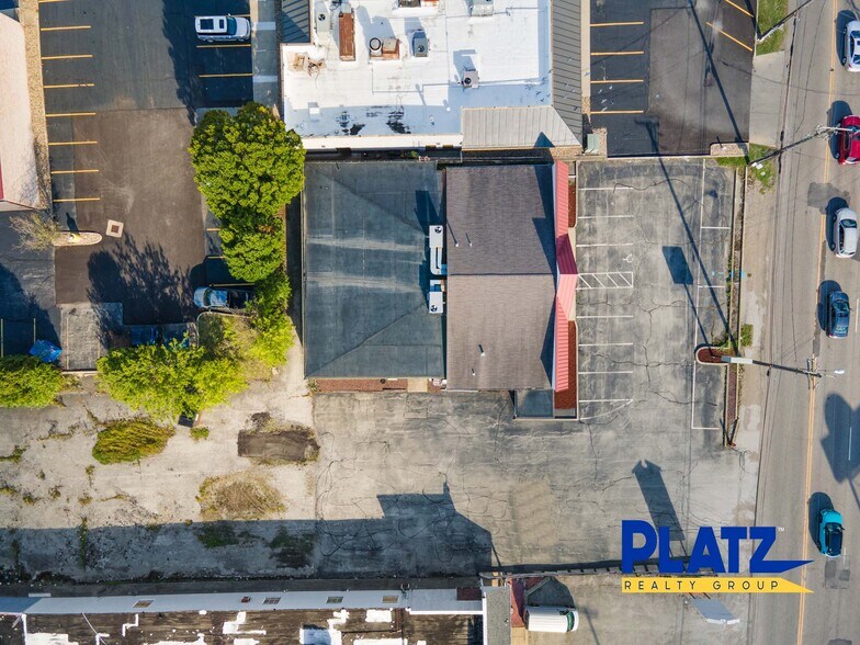 More Photos Of 1616 E Liberty St, Girard General Retail For Sale