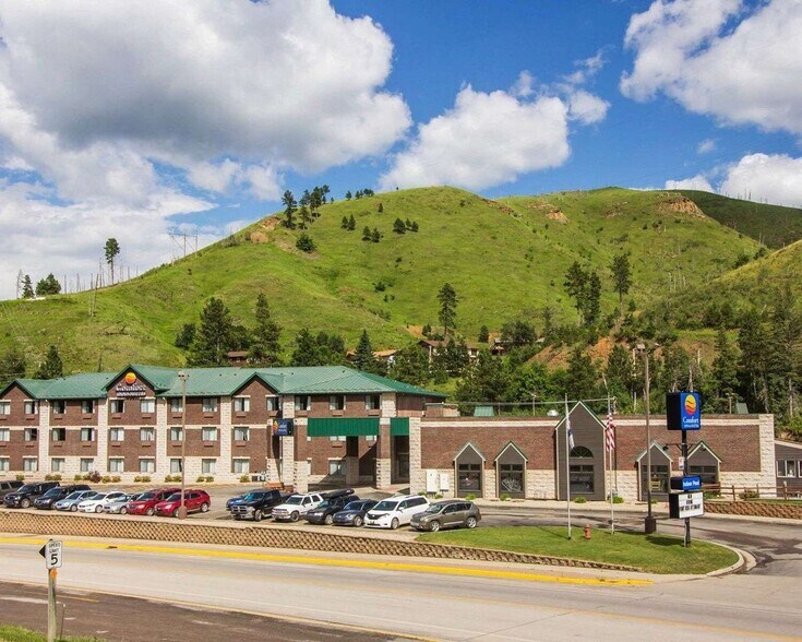 Primary Photo Of 225 Cliff St, Deadwood Hotel For Sale