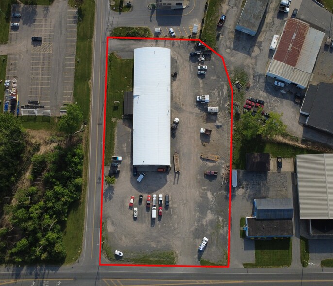 Primary Photo Of 6115 Gillette Rd, Cicero Warehouse For Sale