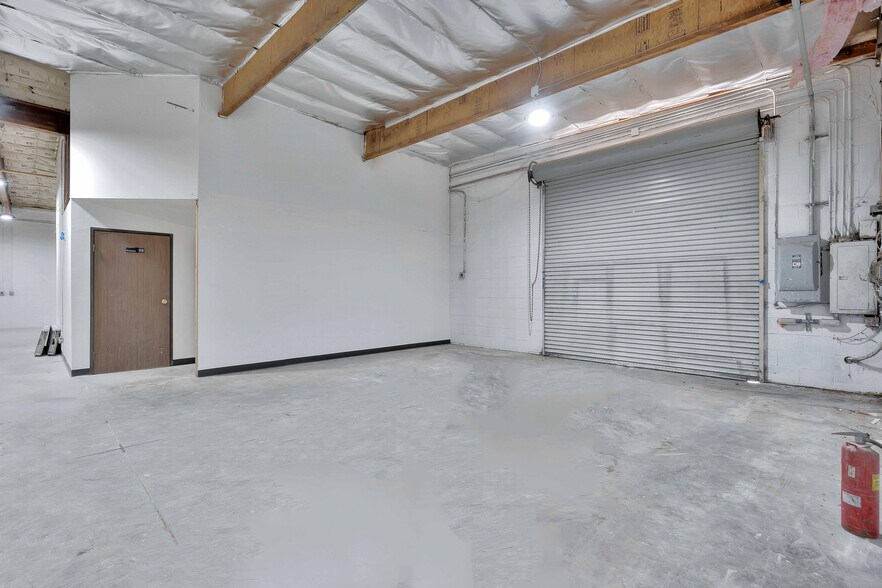 More Photos Of 1737 Production Cir, Jurupa Valley Warehouse For Sale