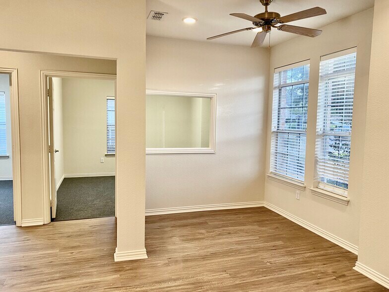 More Photos Of 1206 Bent Oaks Ct, Denton Medical For Lease