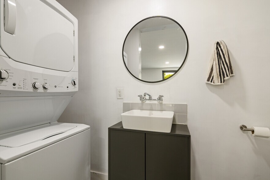 More Photos Of 7501 Linley Ln, Canoga Park Specialty For Sale