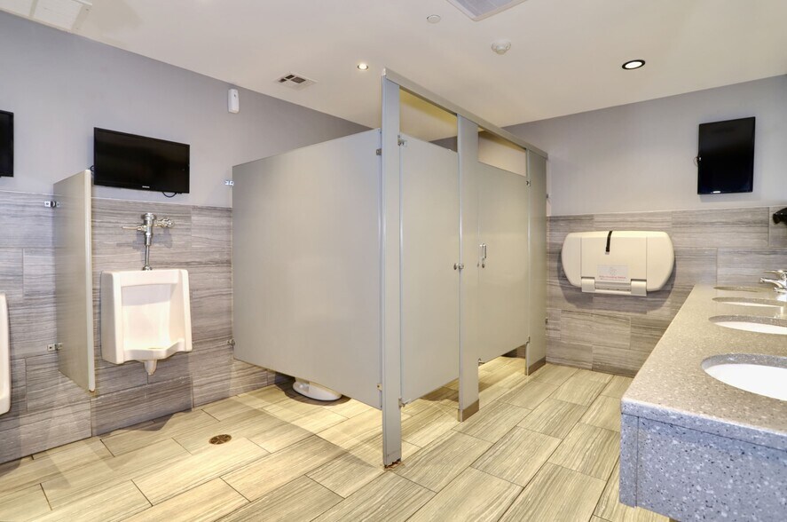 More Photos Of 2658 Highway 516, Old Bridge Restaurant For Sale