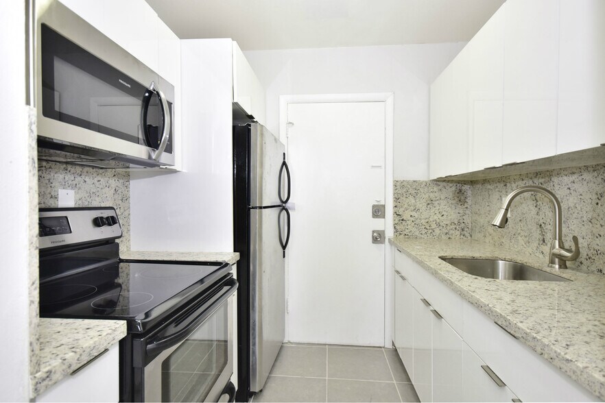 More Photos Of 13201 Memorial Hwy, North Miami Apartments For Sale