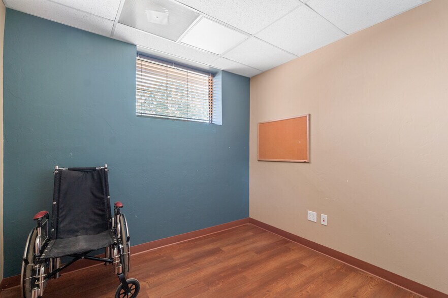 More Photos Of 116 E Robert S Kerr Blvd, Wynnewood Medical For Sale