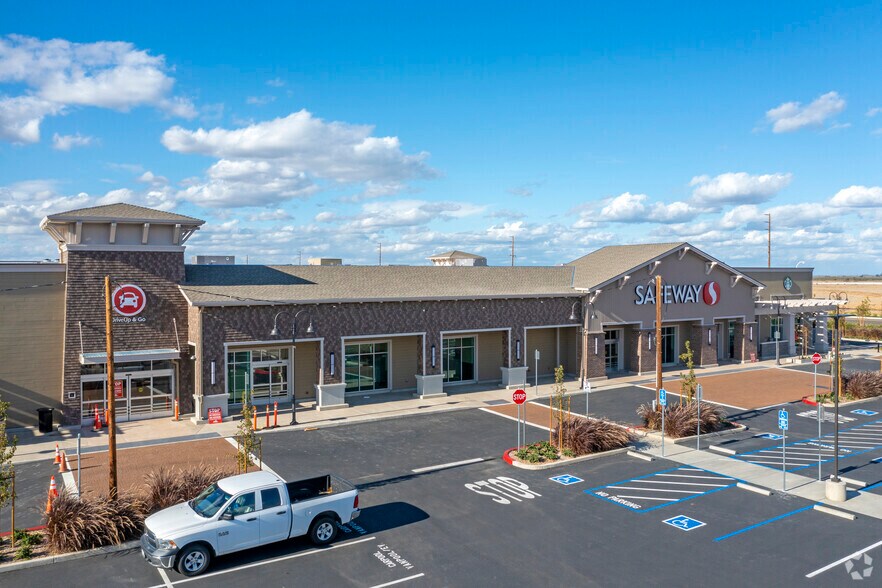 More Photos Of 19555 Mountain House Pky, Mountain House Supermarket For Sale