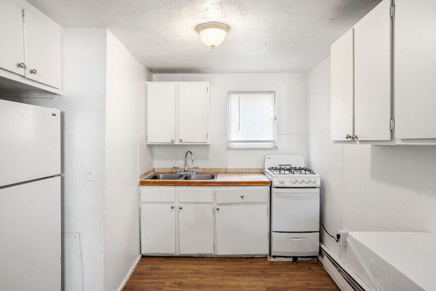 More Photos Of 168 S Lincoln Ave, Loveland Multifamily For Sale