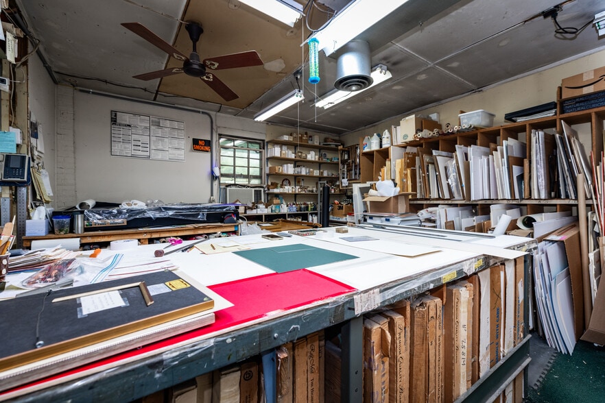 More Photos Of 1705 Lincoln st, Wilmington Storefront For Sale