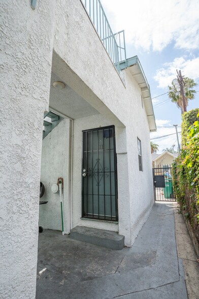 More Photos Of 227 Lime Ave, Long Beach Apartments For Sale