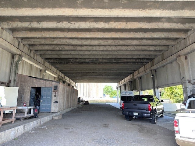 More Photos Of 761 Wesley Ave, Tarpon Springs Manufacturing For Sale