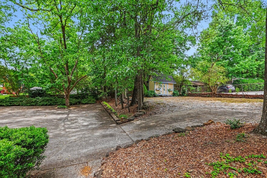 More Photos Of 8493 Campbellton St, Douglasville Office For Sale