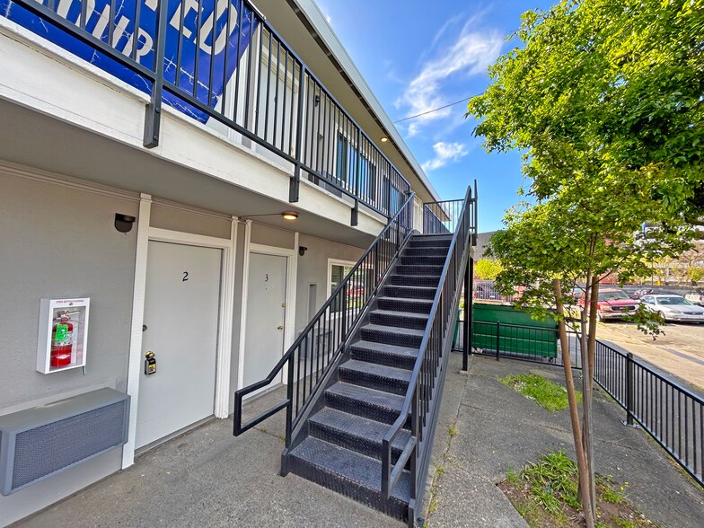 More Photos Of 248 W Oak St, Stockton Apartments For Sale
