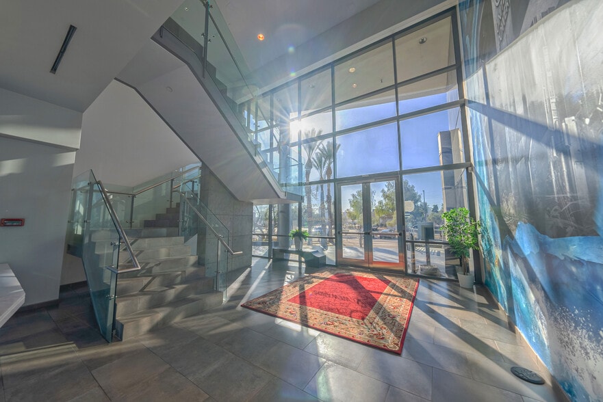 More Photos Of 2960 W Sahara Ave, Las Vegas Office For Lease