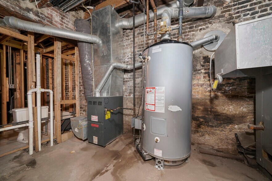 More Photos Of 7150 S Cornell Ave, Chicago Apartments For Sale