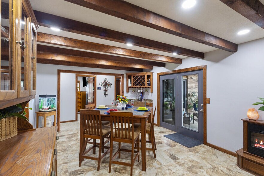 More Photos Of 19824 State Highway 112, Cassville Apartments For Sale