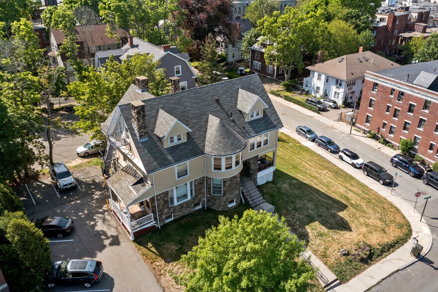 More Photos Of 14 Chiswick Rd, Brighton Apartments For Sale