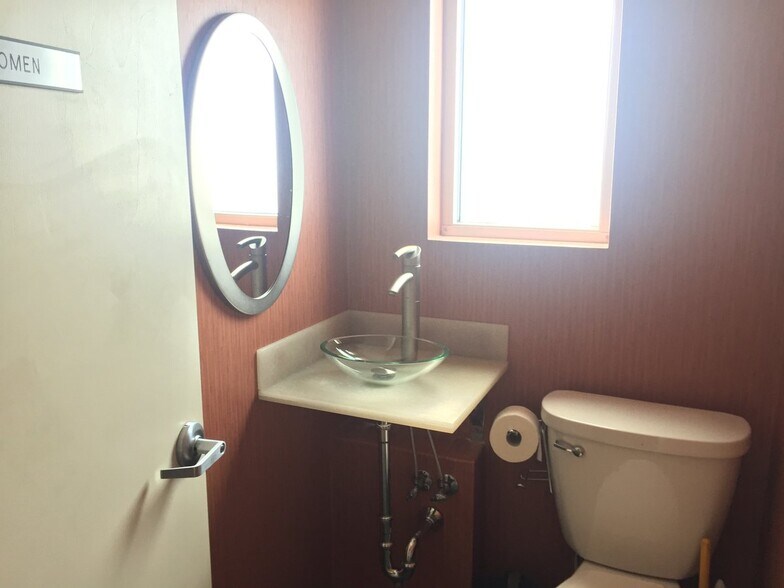 More Photos Of 1161 E Main St, Chattanooga Office For Lease