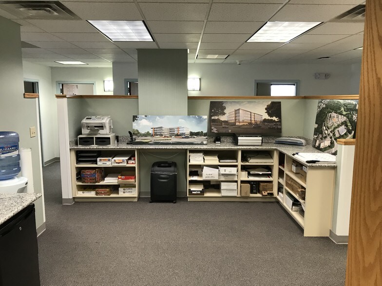 More Photos Of 1473 Erie Blvd, Schenectady Medical For Lease