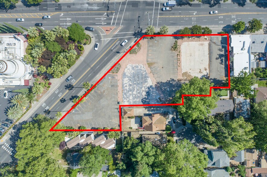 More Photos Of 1600 Broadway, Sacramento Apartments For Lease