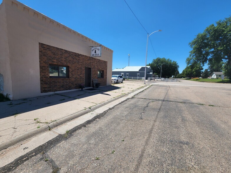 More Photos Of 121 S Perkins Ave, Madrid Restaurant For Sale