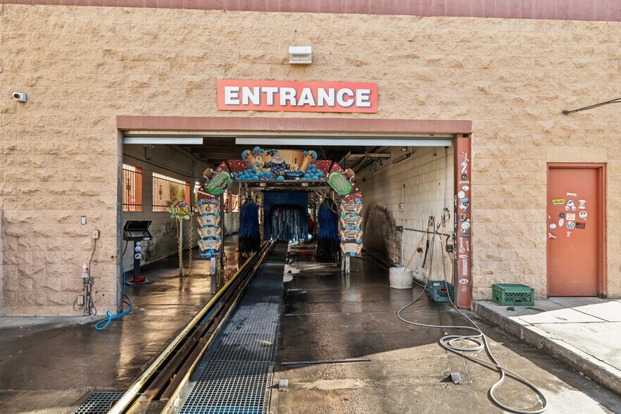 More Photos Of 12621 N Paradise Village Pky W, Phoenix Service Station For Sale