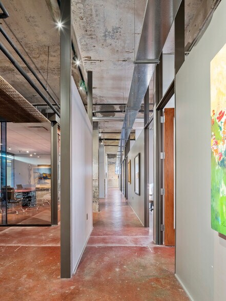 More Photos Of 201 NW 10th St, Oklahoma City Storefront Retail Office For Lease