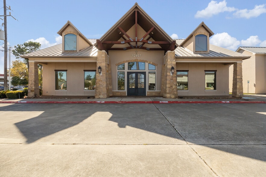 More Photos Of 12807 Jones Rd, Houston Medical For Sale