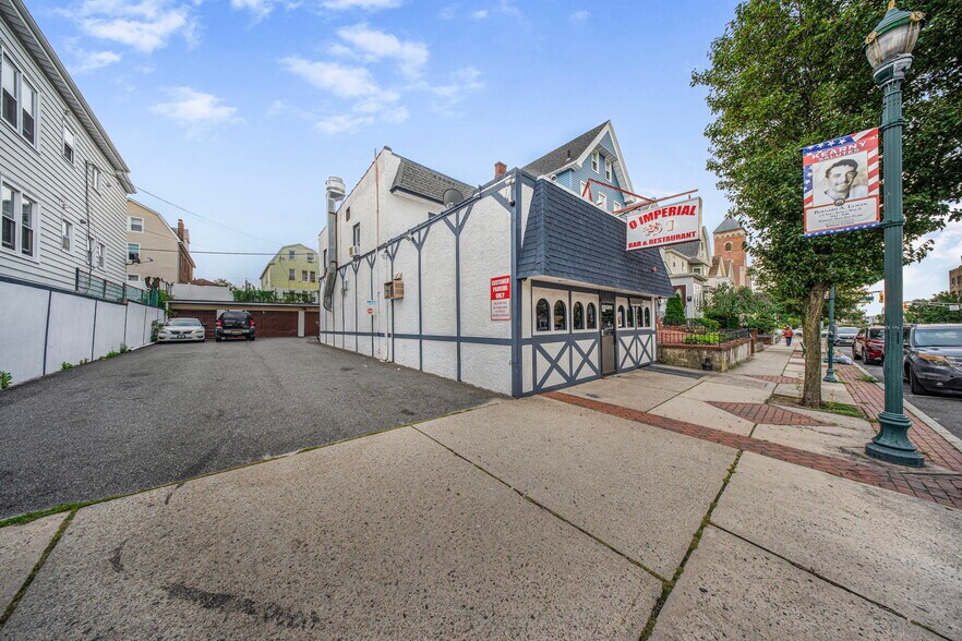 Primary Photo Of 152 Kearny Ave, Kearny Restaurant For Sale
