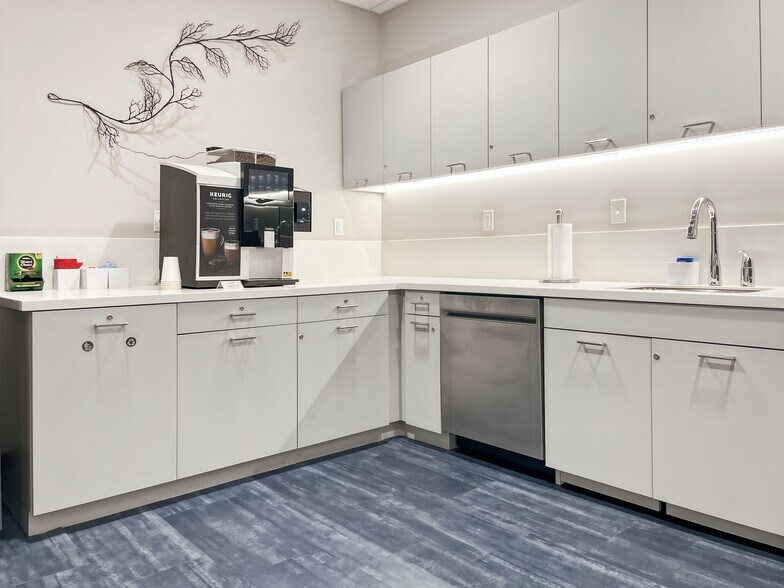 More Photos Of 19820 N 7th St, Phoenix Coworking Space