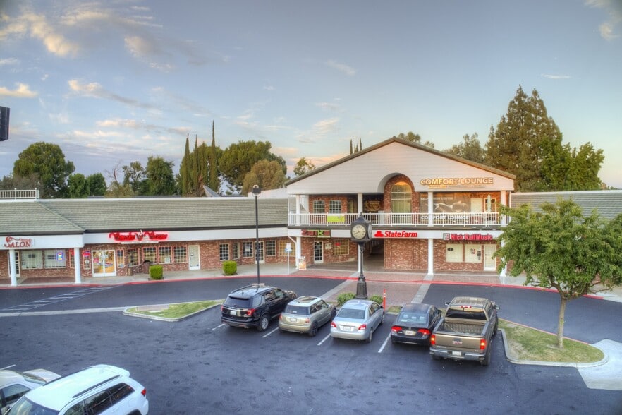 More Photos Of 5101-5153 Ming Ave, Bakersfield Unknown For Lease
