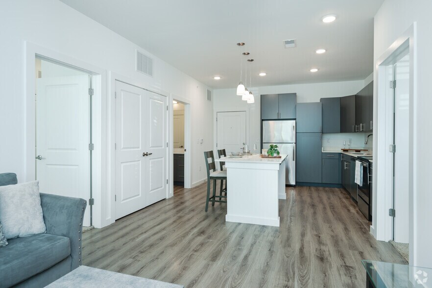 More Photos Of 6800 White Horse Rd, Greenville Apartments For Sale