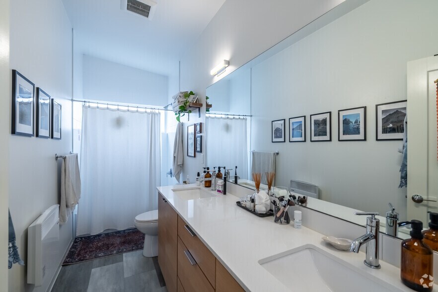 More Photos Of 3402 15th Ave W, Seattle Apartments For Sale