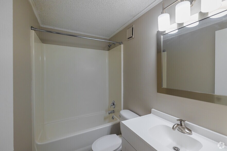More Photos Of 210 Lanier Dr, Statesboro Apartments For Sale