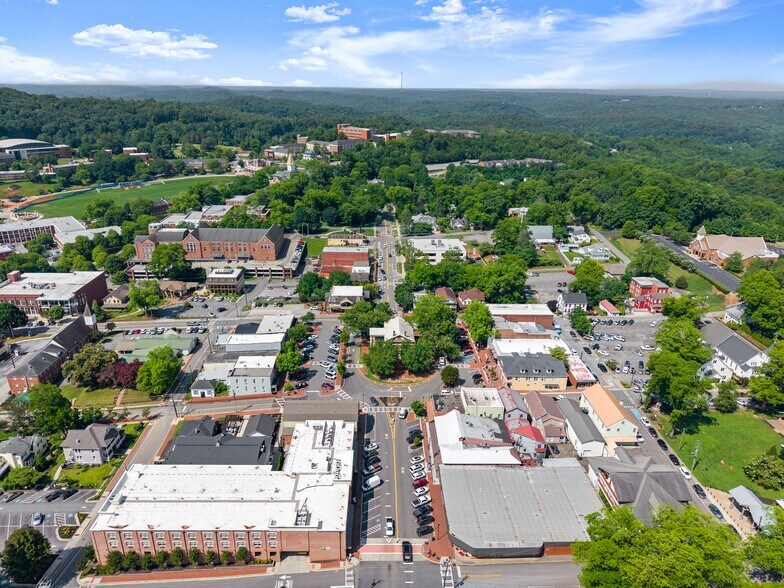 More Photos Of 168 W Main St, Dahlonega Hospitality For Sale