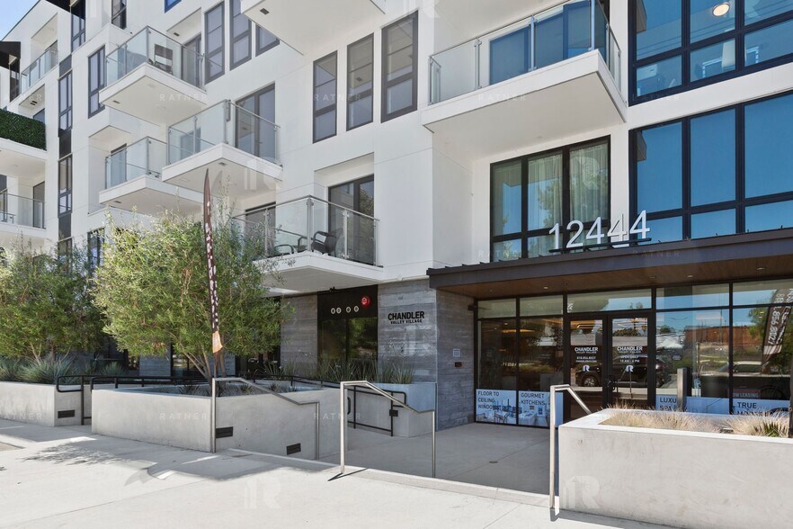 More Photos Of 12444 Chandler Blvd, North Hollywood Apartments For Lease
