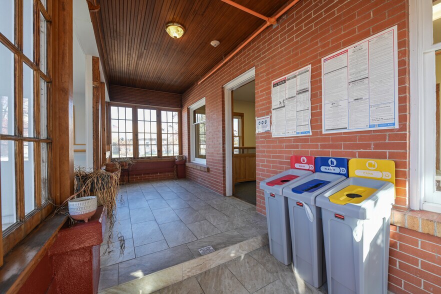 More Photos Of 322 N Main St, Gunnison Office Residential For Sale