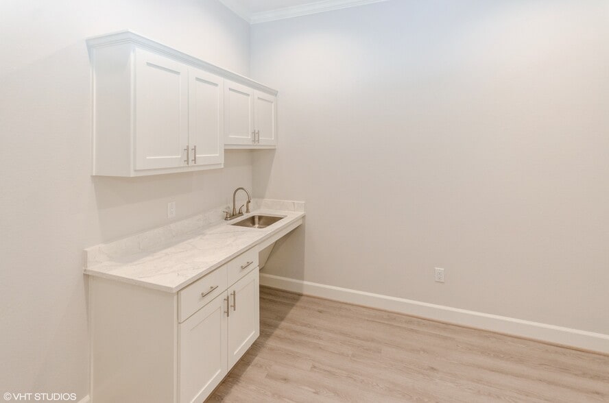 More Photos Of 3801 N Central Expy, McKinney Office For Sale