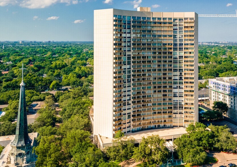 More Photos Of 6211 W Northwest Hwy, Dallas Apartments For Sale