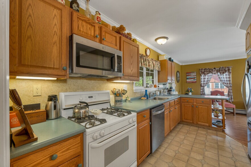 More Photos Of 1955 Presidential Hwy, Jefferson Restaurant For Sale
